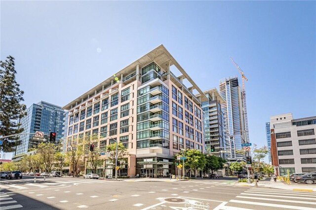 1111 S Grand Ave Unit 518, Los Angeles, CA 90015 - photo 33