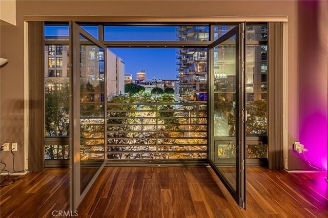 1111 S Grand Ave Unit 518, Los Angeles, CA 90015 - photo 38