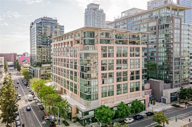 1111 S Grand Ave Unit 518, Los Angeles, CA 90015 - photo 34