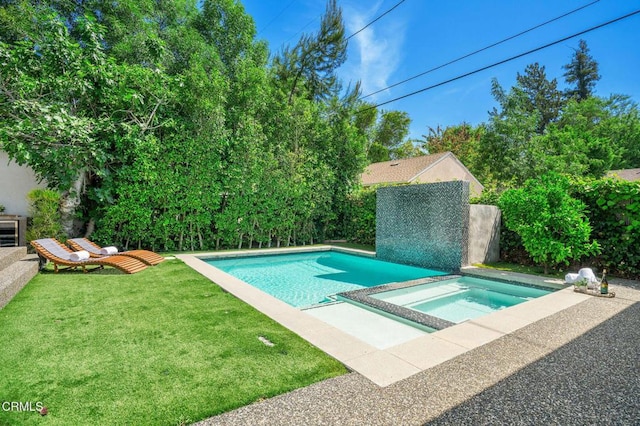 5622 Natick Ave, Sherman Oaks, CA 91411 - swimming pool featuring an in-ground hot tub and a lawn