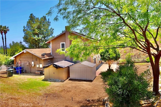5873 Winncliff Dr, Jurupa Valley, CA 92509 - photo 12