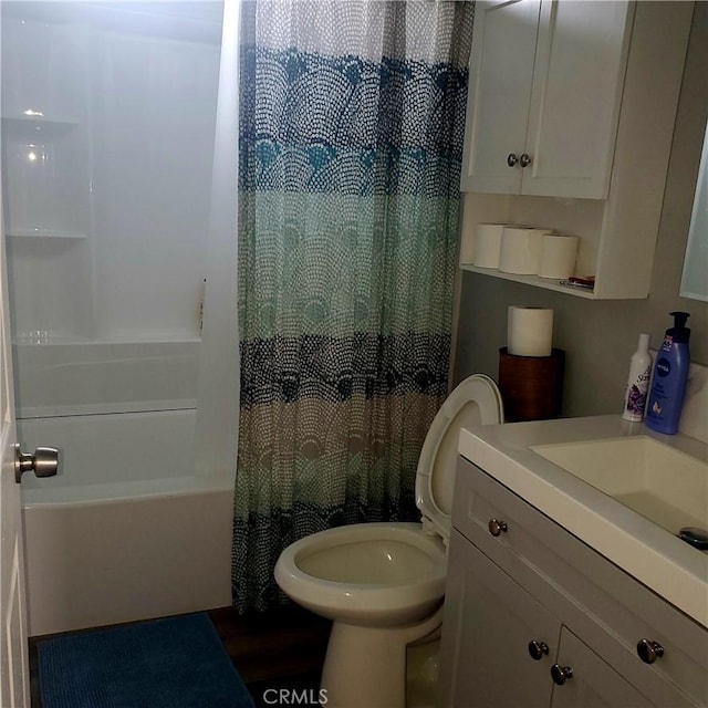 5846 Madden Ave, Los Angeles, CA 90043 - full bath with toilet, shower / bath combination with curtain, and vanity
