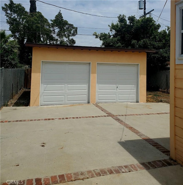 5846 Madden Ave, Los Angeles, CA 90043 - view of detached garage