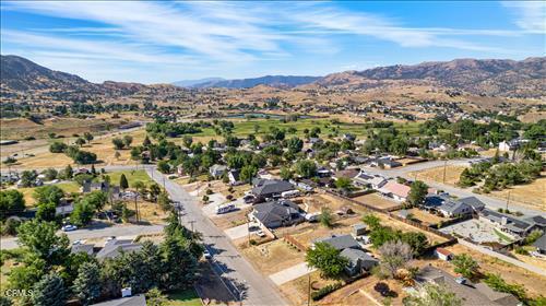 22150 Buena Vista St, Tehachapi, CA 93561 - bird's eye view of mountains