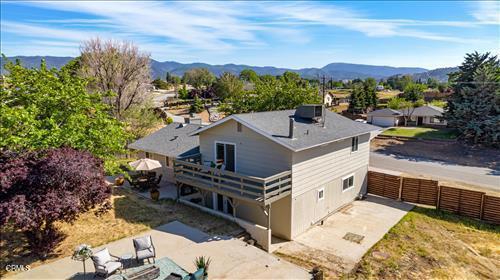 22150 Buena Vista St, Tehachapi, CA 93561 - view of subject property with a mountainous background