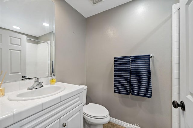 4127 Poplar Cir, Lake Elsinore, CA 92530 - full bathroom featuring vanity, a shower, and recessed lighting