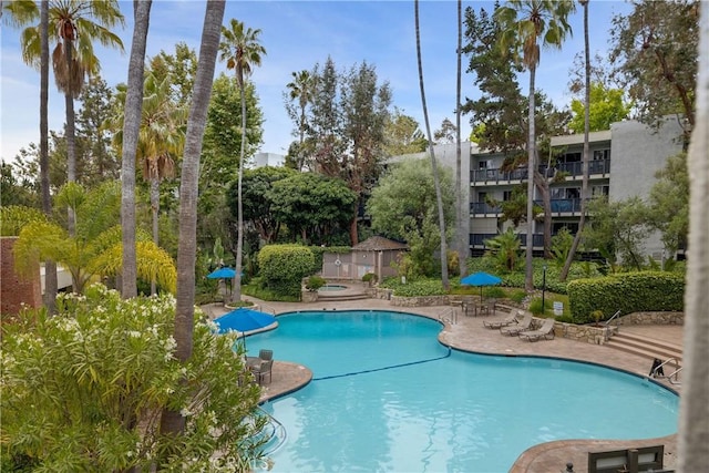 3605 W Hidden Ln Unit 307, Rolling Hills Estates, CA 90274 - community pool with a patio area