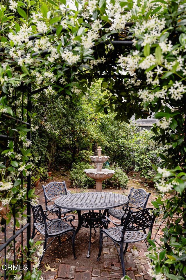 346 Stedman Pl, Monrovia, CA 91016 - view of patio / terrace