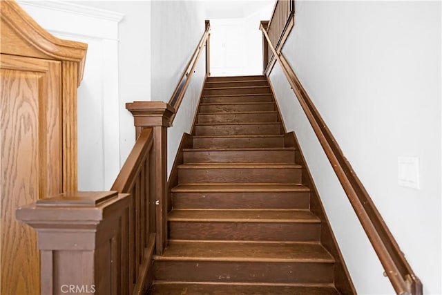 1914 S W View St, Los Angeles, CA 90016 - view of staircase