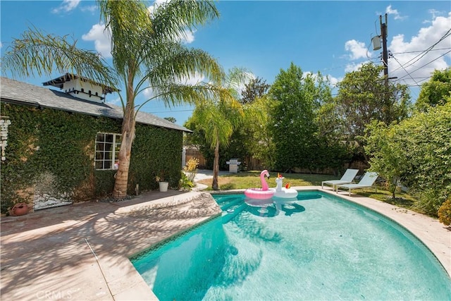 4901 Ethel Ave, Sherman Oaks, CA 91423 - view of swimming pool featuring a patio area