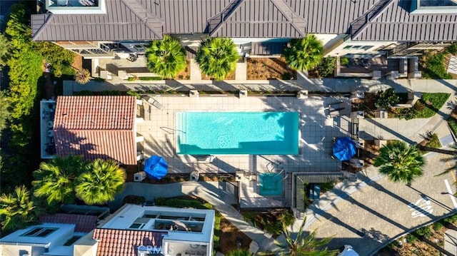 876 Doheny Way, Dana Point, CA 92629 - bird's eye view of a pool area