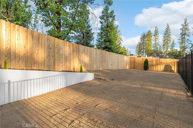 4956 Malibu Dr, Paradise, CA 95969 - deck with a fenced backyard