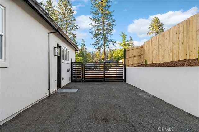 4956 Malibu Dr, Paradise, CA 95969 - view of patio with a gate