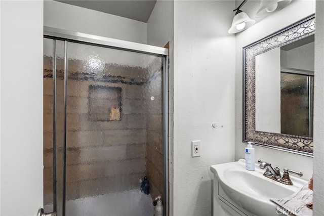 19852 Sandpiper Pl Unit 96, Newhall, CA 91321 - full bath featuring vanity