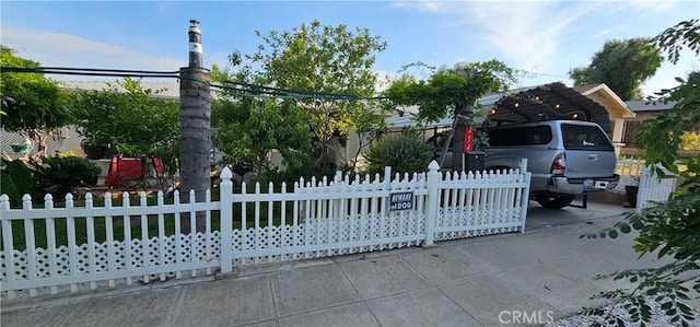 450 W D St, Colton, CA 92324 - gate featuring a fenced front yard