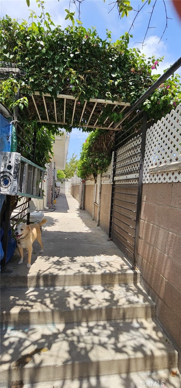 450 W D St, Colton, CA 92324 - view of patio / terrace