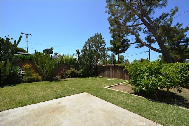 11514 Beverly Blvd, Whittier, CA 90601 - fenced backyard with a patio area
