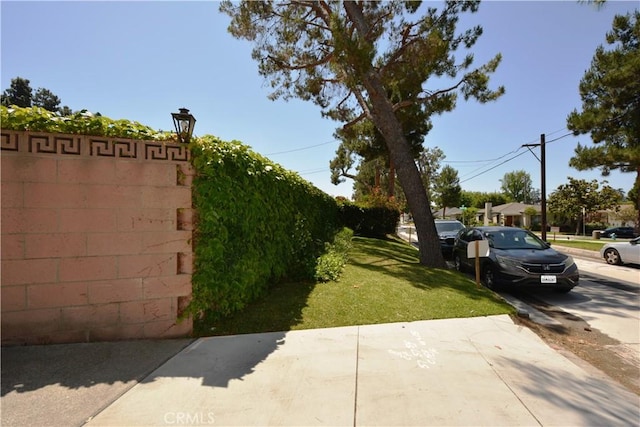 11514 Beverly Blvd, Whittier, CA 90601 - view of grassy yard