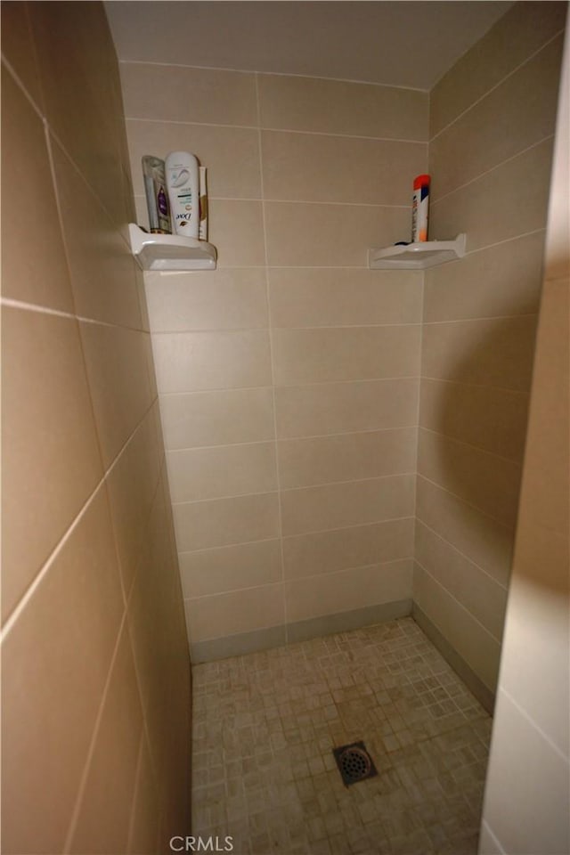 11514 Beverly Blvd, Whittier, CA 90601 - full bathroom with tiled shower