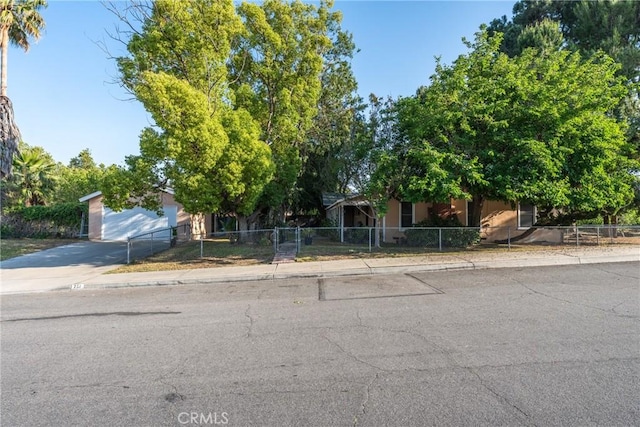 751 S Linden Ave, Bloomington, CA 92316 - photo 3