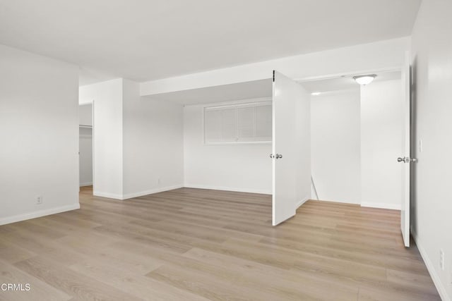 196 Mariposa Dr, Camarillo, CA 93012 - unfurnished bedroom with light wood finished floors, baseboards, and a spacious closet