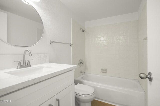 196 Mariposa Dr, Camarillo, CA 93012 - bathroom featuring vanity, shower / washtub combination, and toilet