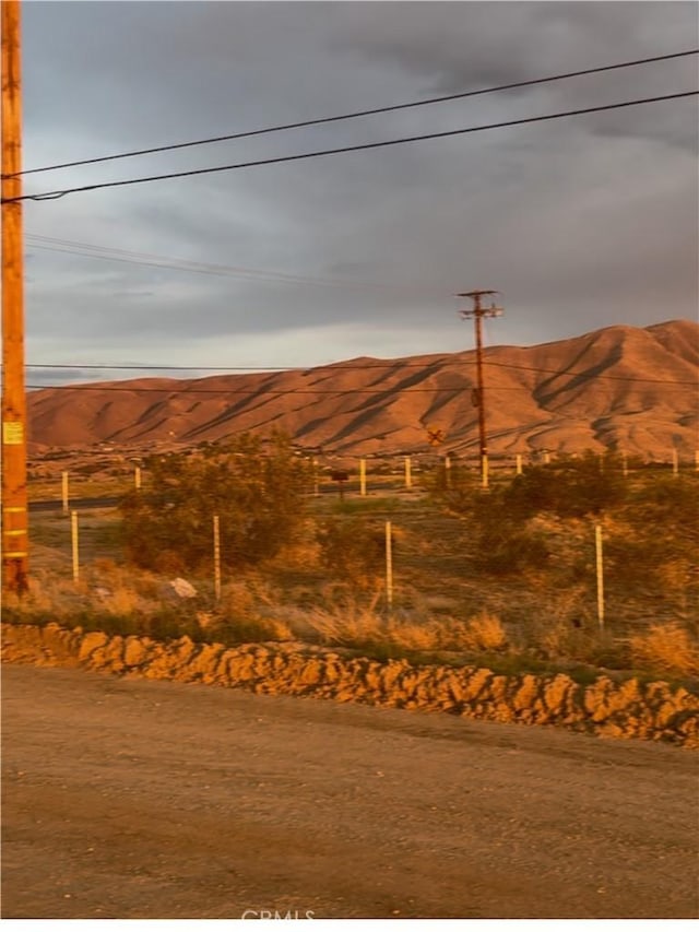 10420 Kiowa Rd, Apple Valley, CA 92308