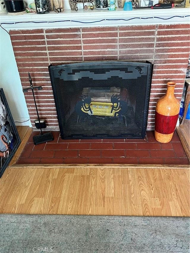 1923 W 115th St, Los Angeles, CA 90047 - detailed view of carpet floors