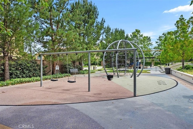 156 Barrow, Irvine, CA 92620 - view of community play area