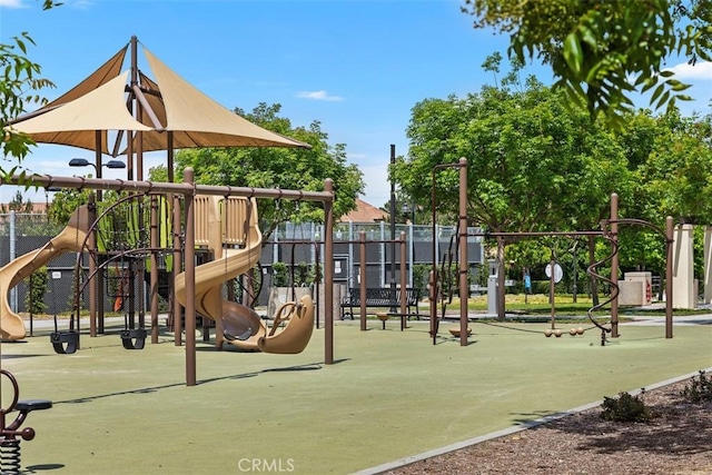 156 Barrow, Irvine, CA 92620 - view of community play area