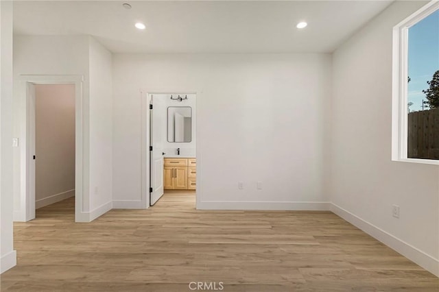 5399 Hickory Way, Paradise, CA 95969 - unfurnished bedroom featuring light wood-style flooring, recessed lighting, baseboards, and ensuite bath