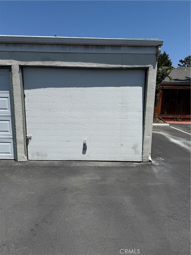1404 N Tustin Ave Unit H1, Santa Ana, CA 92705 - view of garage