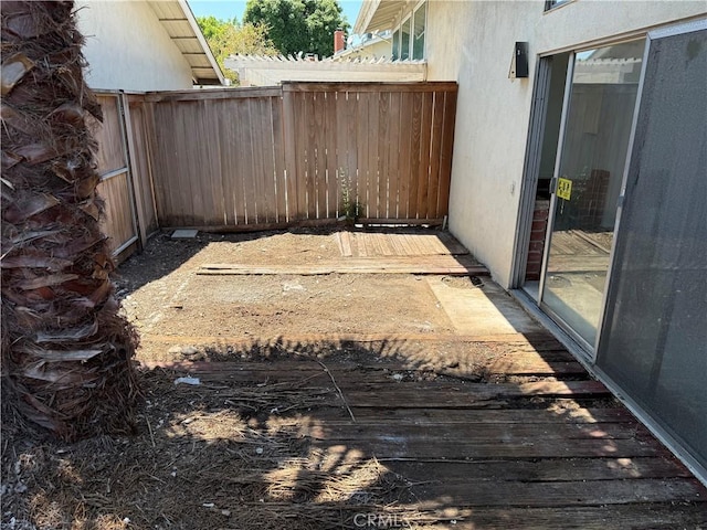 1404 N Tustin Ave Unit H1, Santa Ana, CA 92705 - view of yard with a wooden deck