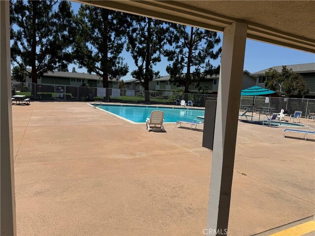 1404 N Tustin Ave Unit H1, Santa Ana, CA 92705 - community pool featuring a patio