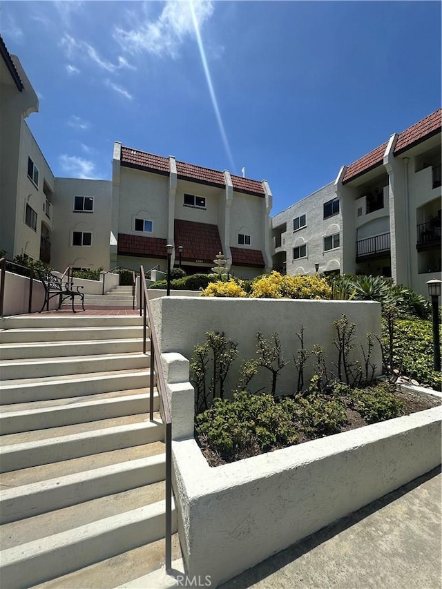 6330 Genesee Ave Unit 103, San Diego, CA 92122 - surrounding community featuring stairs