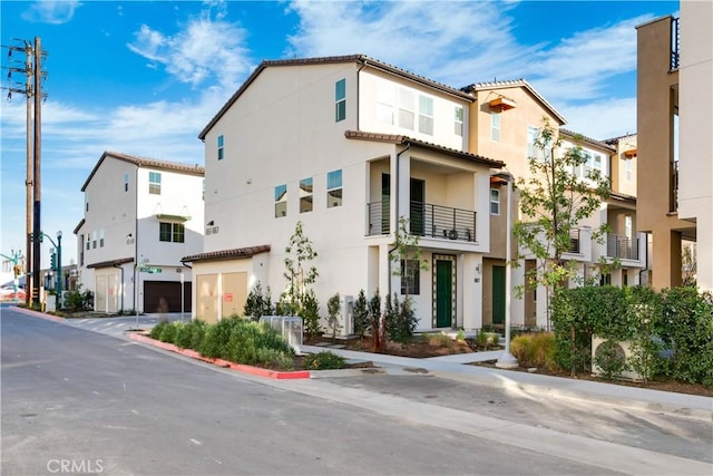 667 Limoncello Ln, Covina, CA 91723 - view of property with a garage