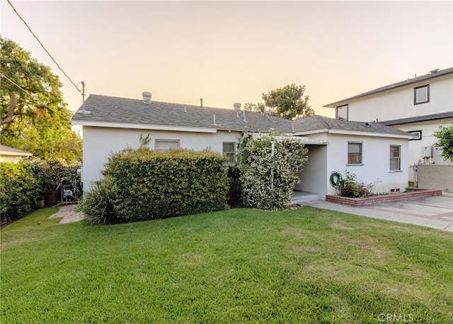 124 Mauna Loa Dr, Monrovia, CA 91016 - view of front of home featuring stucco siding and a front yard