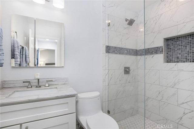 24336 Hillview Dr, Laguna Niguel, CA 92677 - bathroom with a tile shower, vanity, and toilet