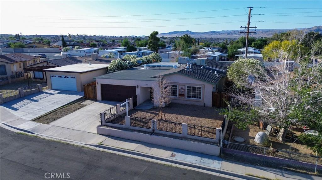1013 Glacier Dr, Barstow, CA 92311 - photo 1
