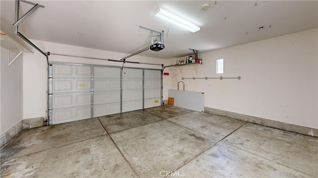4312 Waterside Ln, Oxnard, CA 93035 - garage featuring a garage door opener