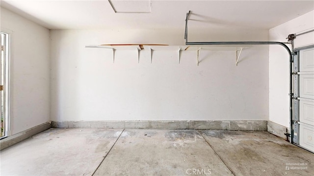 4312 Waterside Ln, Oxnard, CA 93035 - view of garage
