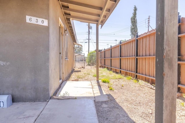 630 N Palm Dr, Brawley, CA 92227 - fenced backyard with a patio
