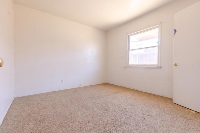 630 N Palm Dr, Brawley, CA 92227 - spare room featuring light colored carpet