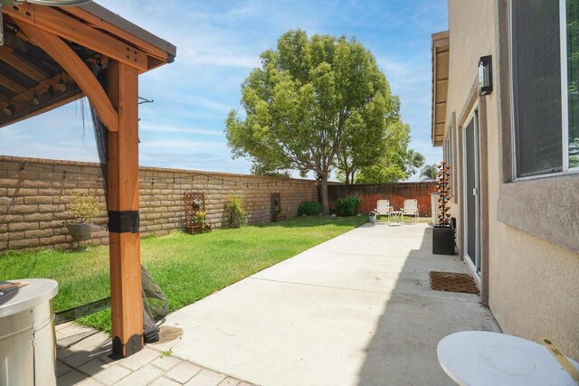 8749 Fairoaks Ct, Rancho Cucamonga, CA 91730 - view of yard featuring a patio
