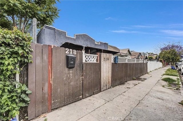 216 E 54th Th, Los Angeles, CA 90011 - photo 1