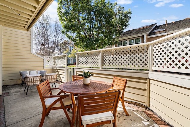 431 Cranston Ct Unit 102, Long Beach, CA 90803 - view of patio / terrace featuring outdoor dining area and an outdoor hangout area