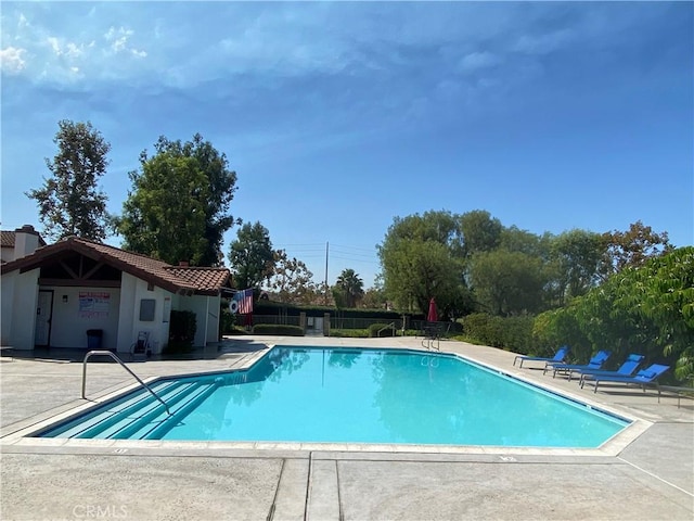 1225 Lima Cir Unit 18, Placentia, CA 92870 - community pool featuring a patio