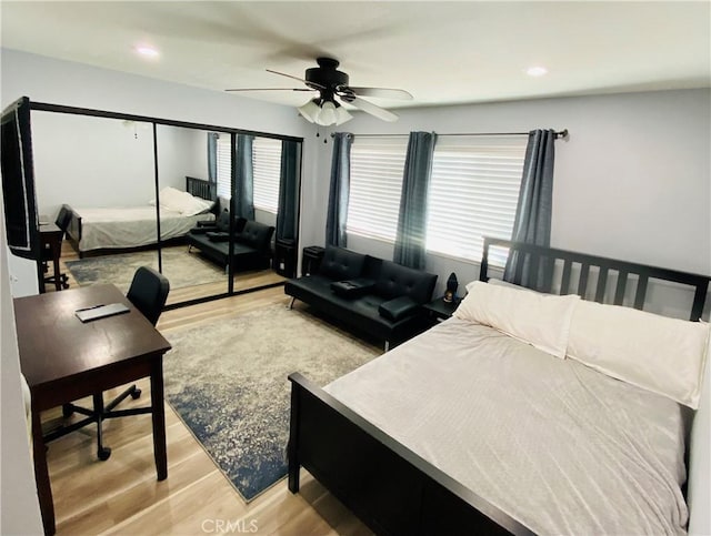 1225 Lima Cir Unit 18, Placentia, CA 92870 - bedroom with light wood-style flooring, ceiling fan, and recessed lighting