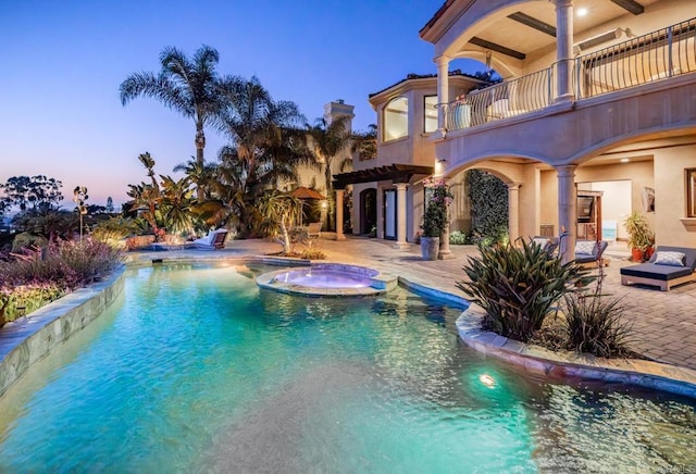 7133 Obelisco Cir, Carlsbad, CA 92009 - view of pool featuring a patio area and a pool with connected hot tub