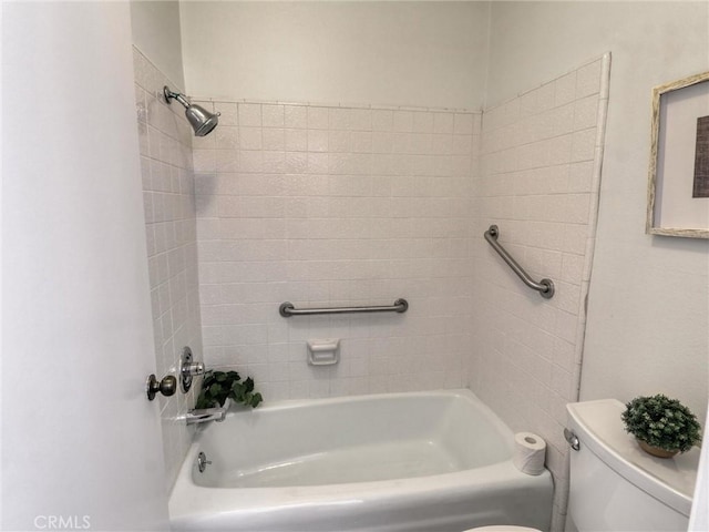 5924 S Pacific Coast Hwy Unit 22, Redondo Beach, CA 90277 - bathroom with toilet and shower / washtub combination